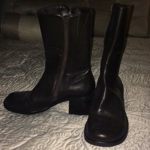 Brown leather Sz. 7. Great used cond. boots